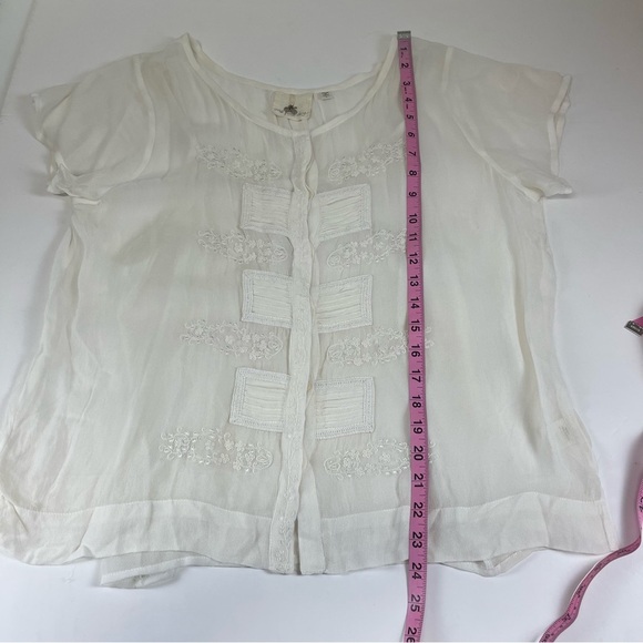 One Fine Day Blouse Womens Size Small White Sheer Embroidered Button Front - Picture 8 of 9